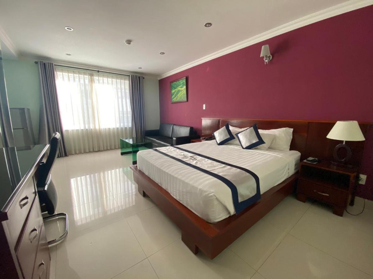 Opera Hotel 호치민 외부 사진
