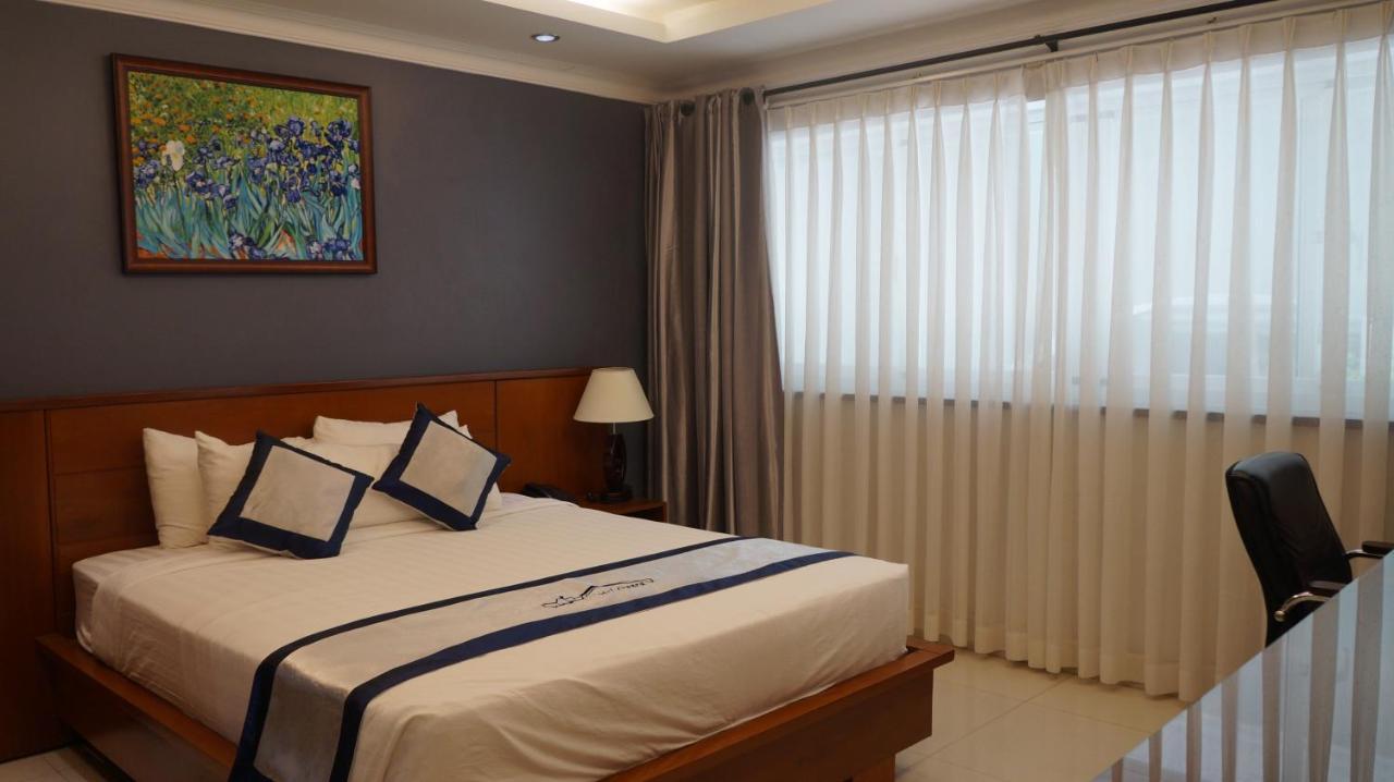 Opera Hotel 호치민 외부 사진