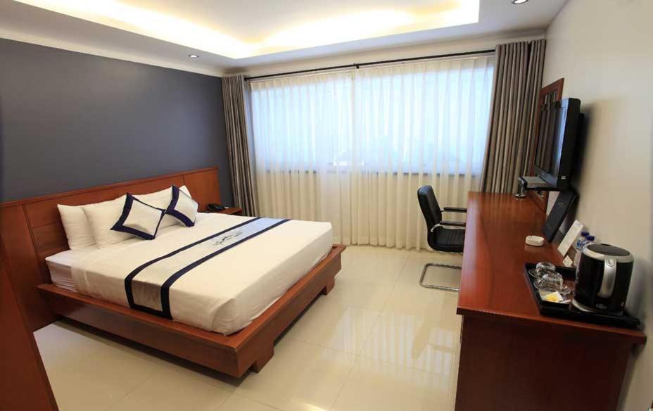 Opera Hotel 호치민 외부 사진