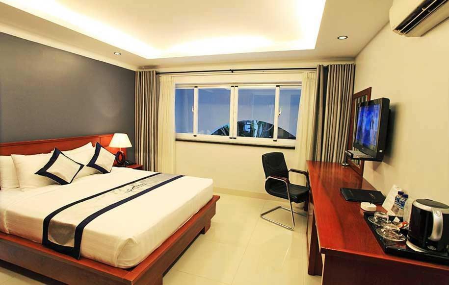 Opera Hotel 호치민 외부 사진