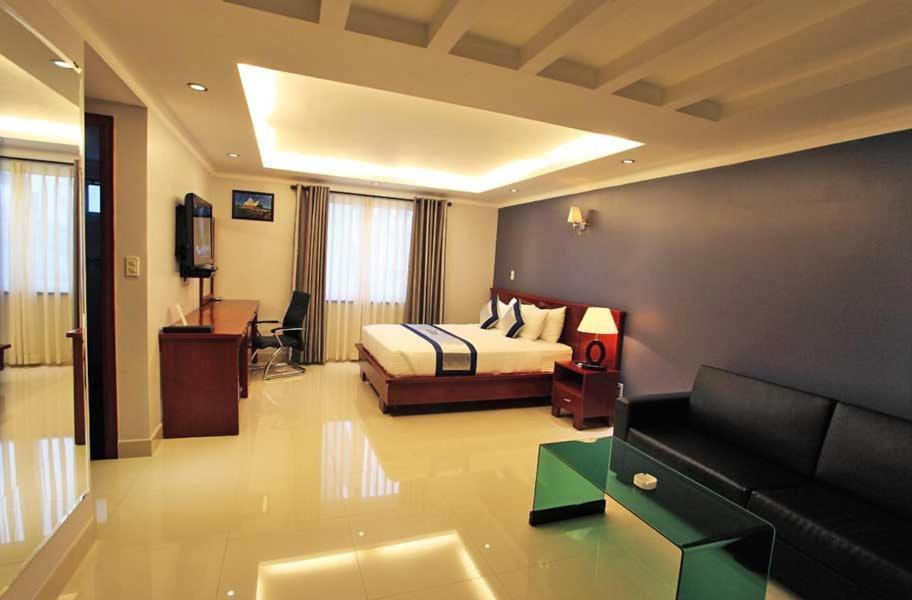 Opera Hotel 호치민 외부 사진